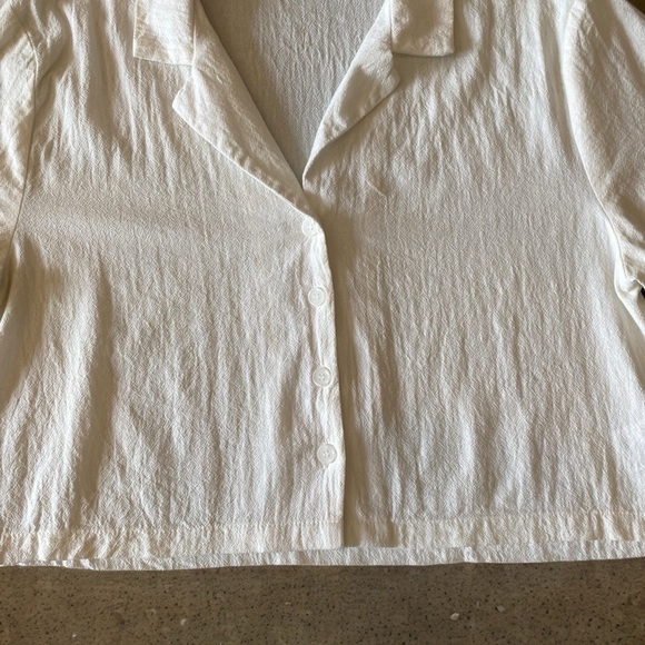SOLD Short Sleeve Button Down Crop Top Linen Like Material - Picture 6 of 14